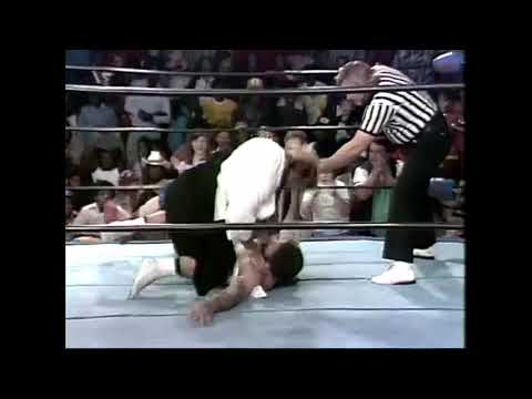 Ernie Ladd vs "Mr Wrestling II" (November 1980)