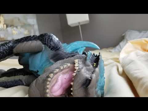 Godzilla 1998 puppet toy review