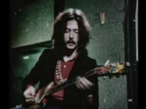 Eric Clapton  talks about his guitar and plays some licks (1968)
