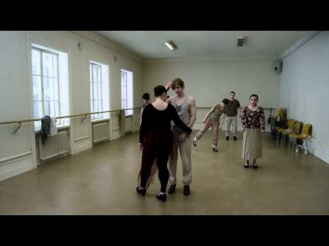 Голубь сидел на ветке, размышляя о бытии - Trailer