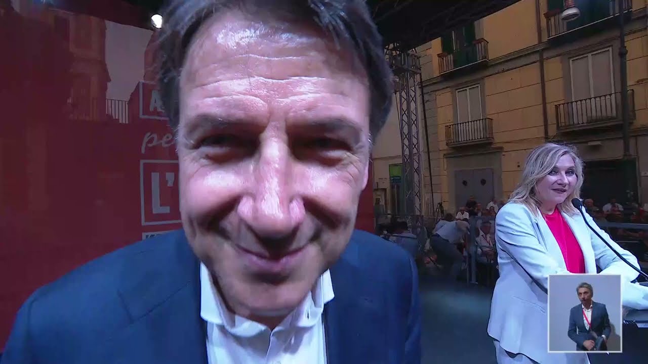 GIUSEPPE CONTE INTERVIENE ALLA MANIFESTAZIONE DEL CAMPO LARGO A NAPOLI