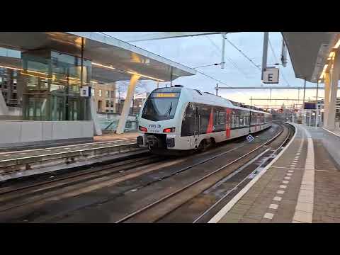 Abellio Flirt ET 25 2306 als RE 19 naar Düsseldorf Hbf