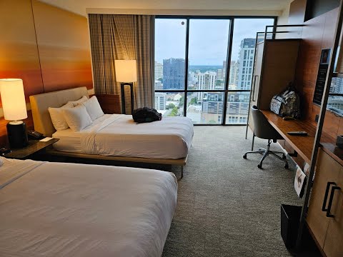DragonCon 2023 - Atlanta Marriott Marquis Room Tour - Wed check in.
