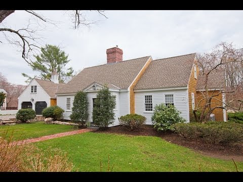 104 South Pleasant Street, a Hingham MA Home For Sale