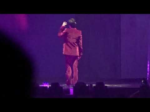 170825 G-DRAGON ACT III MOTTE in Hong Kong - Black