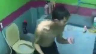 Download lagu NGERJAIN TEMEN SAAT MANDI,GOKIL !!! mp3