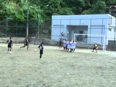 Gol do Jean de falta