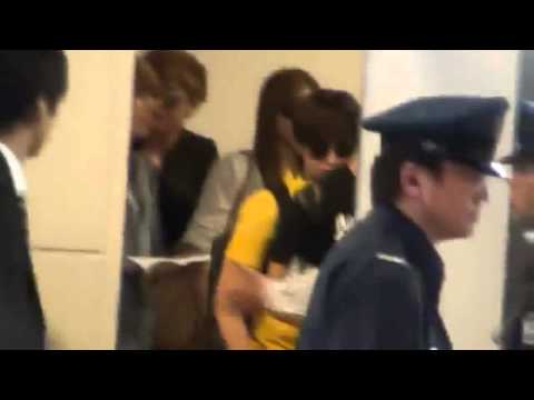 [Fancam] 110902 Haneda airport - Kyutoria together