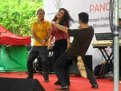 LIZA NATALIA DAN KRISNA MUKTI