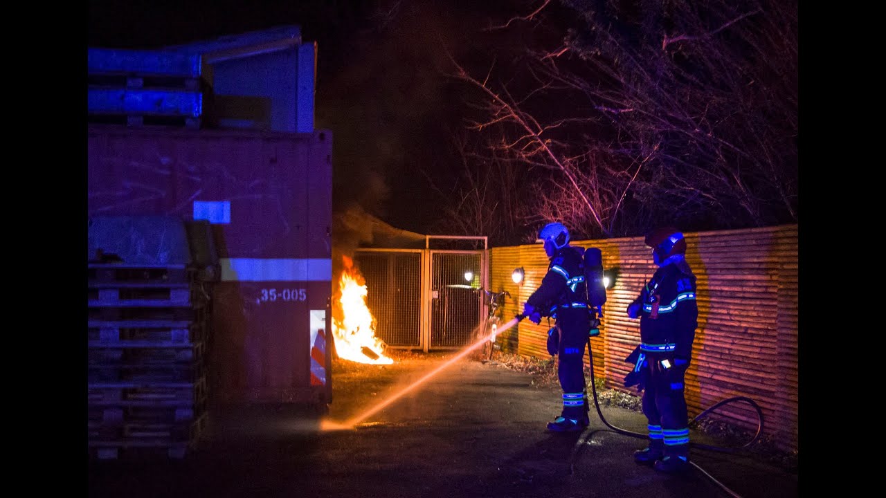 30.12.2023 / Container i det fri-Brand / Gentofte