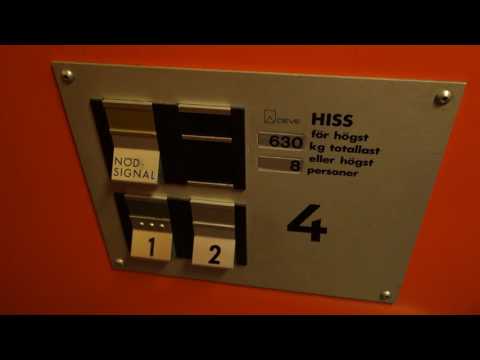 1980's DEVE Holeless Hydraulic Elevator @ Visby Hamnterminalen, Visby, Gotland, Sweden.