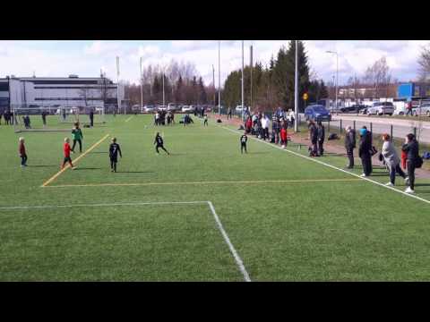 Pk-35 punainen 09 vs FC Viikingit 08  24.4.2016