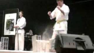 Download lagu Japan Touch#12 démonstrations d'arts martiaux et cassage de briques mp3 Download lagu Japan Touch#12 démonstrations d'arts martiaux et cassage de briques mp3