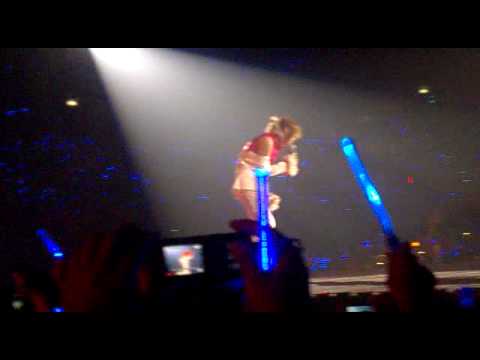 091129 Super Show II in Thailand - Heechul Solo