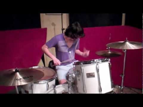 Digitour - Do Dave Days and Ricky Ficarelli have beef??? And Ricky rocks a DRUM SOLO!!!!