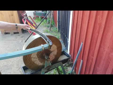 Höskörd som förr i tiden Del 1 Slipa lien