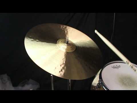 Paiste 17" Signature Traditionals Thin Crash - 1088g