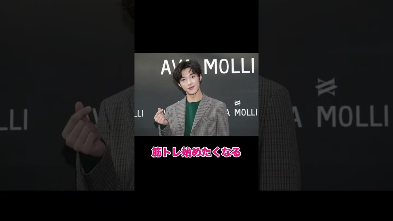 ムキムキすぎて目のやり場に困る..