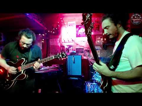 2020-03-06 Enjuti im Peppi Guggenheim 3cam master