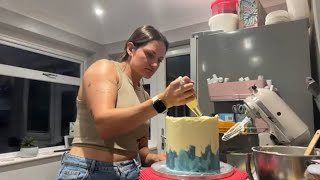 Decorating a 6 inch cake with me live