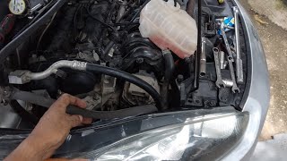 como sele cambia la correa del alternador Ford fiesta 2015 .2011