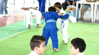 preview picture of video 'INTERSAN 2010 - campeonato de judo masculino'