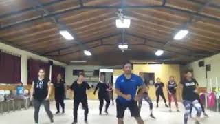 Movimiento activo 🎵Zuku zuku  (grupo bip)