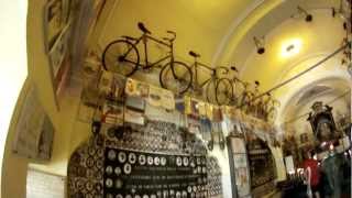 preview picture of video 'Inside the Madonna del Ghisallo Sanctuary'