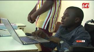 Résilience : malgré son handicap, Souhaibou Ouédraogo transforme son rêve d’informatique en réalité