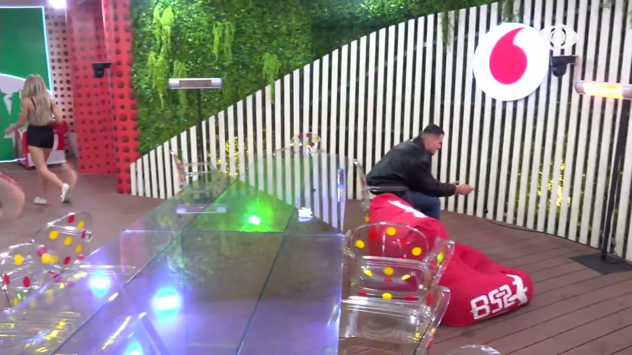 Të thirra të haje me mua por zgjodhe të rrije me Selin dhe Shëndritin/ Brikena i drejtohet Mateos