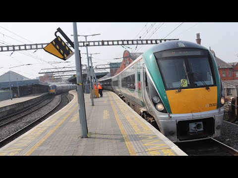 Irish Rail 22000 Class DMU 22322 - Connolly Station, Dublin