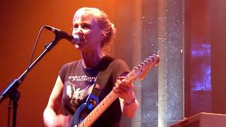 Throwing Muses, live 14of16 &quot;Vicky&#39;s Box&quot; + &quot;Bea&quot; Barcelona 30-10-2011, sala Apolo