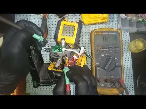 Repairing Dewalt 3D green laser level.