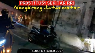 Download lagu 🇸‌🇴‌🇱‌🇴‌ |❗ Pr05t1tu51 dengan cara mejeng nongkrong diatas motor. mp3