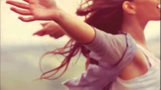 &#39;Love Rains Down&#39; - Gavin Hardkiss Remix of Poi dog pondering