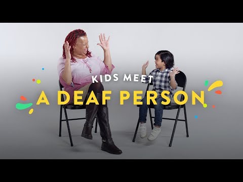 當小孩遇上聽障人士 (Kids Meet A Deaf Person | Kids Meet | HiHo Kids)