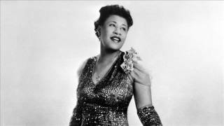 Ella Fitzgerald sings In the still of the Night (Cole Porter)