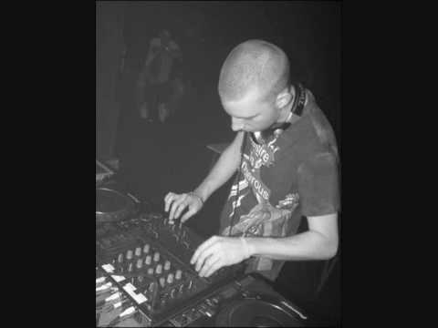 Barry Connell - Frizzbomb (Paul Webster Tribal Mix)