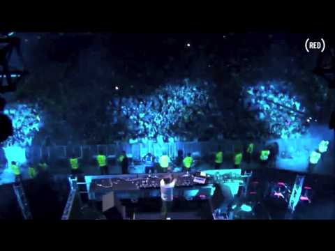 Armin van Buuren feat Aruna (Ian Standerwick Remix) [Armada] Live @ Stereosonic Australia 01.12.13