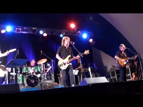 Golden Slumbers / Carry That Weight / The End (LIVE) - Classic Albums Live