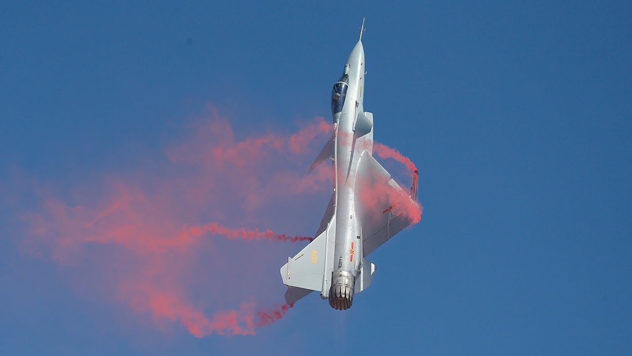 First Live Look at China’s J20, Aircraft Superior to F-22 and F-35