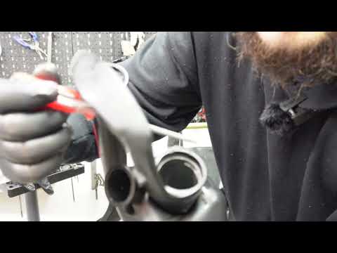 MTB suspension fork SR Suntour XCM change seals