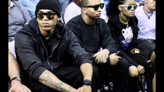 Chris Brown ft. DJ Drama - Boing