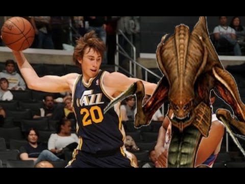 StarCraft 2 vs Basketball - IPL Trailer