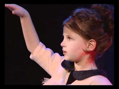 Chris Naersi Macovei- Sunt micuţă ca un fulg