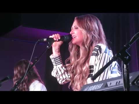 Carly Pearce 04-NOV-2022 Nashville  “Trust Issues"