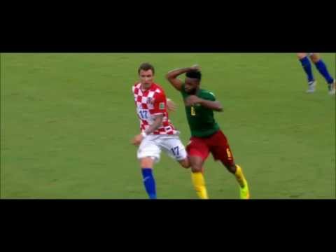 ALEX SONG RED CARD - Brutal Foul on Mario Mandžukić