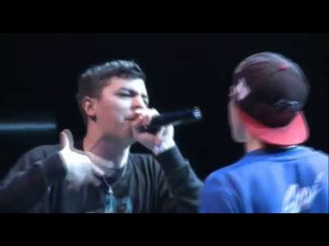 Underdann vs Skarz - Octavos - Red Bull Batalla de los Gallos Argentina 2015