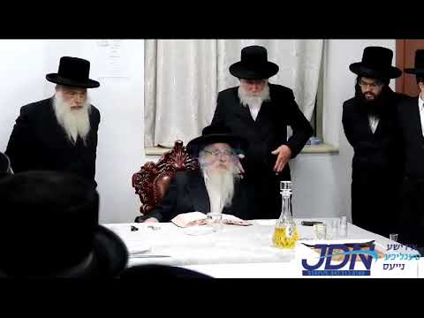 Sanz Klausenburg Rebbe having a lchaim tish  in Bnei Brak Elul 5783