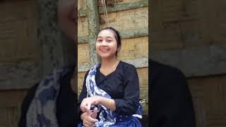 Download lagu CEUK SAHA ETA NENG⁉️ GEULIS DA CEUK URANG MAH 🏆#baduyluar #sukubaduy #nengsarti #shorts mp3